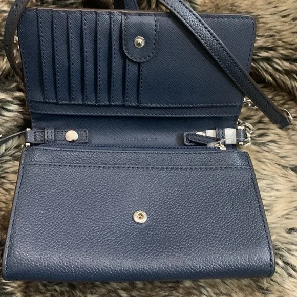 Michael Kors Navy Wallet/Crossbody-NWOT - Picture 2 of 16